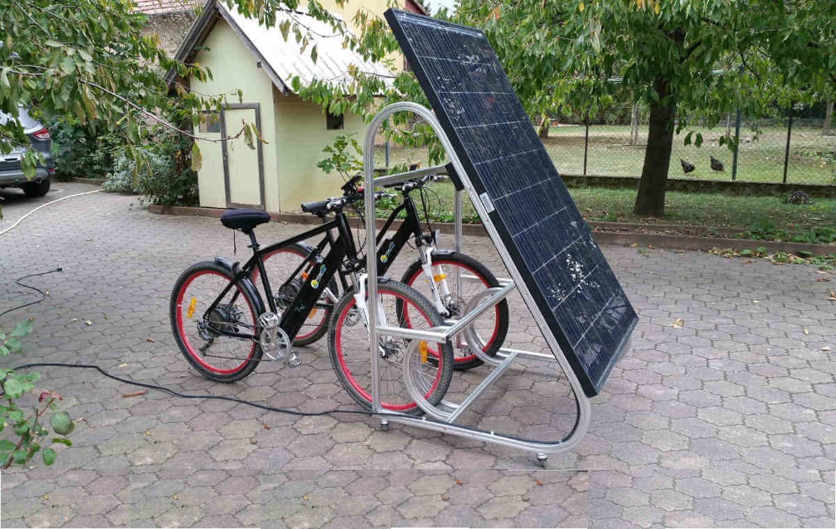 Support de recharge solaire pour vélo électrique